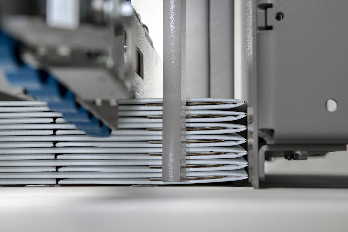 Automatic IN-LINE Strapping Machine – UATRI-2XT