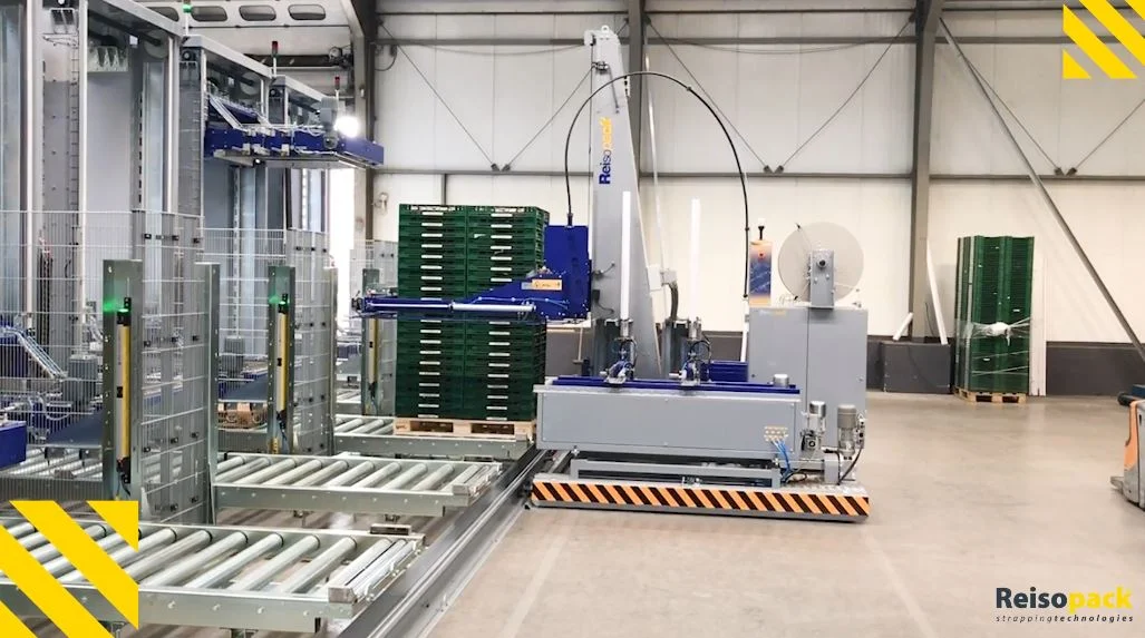 Reisopack 2915 Corner Applicator Multi-Station Pallet Strapping Machine